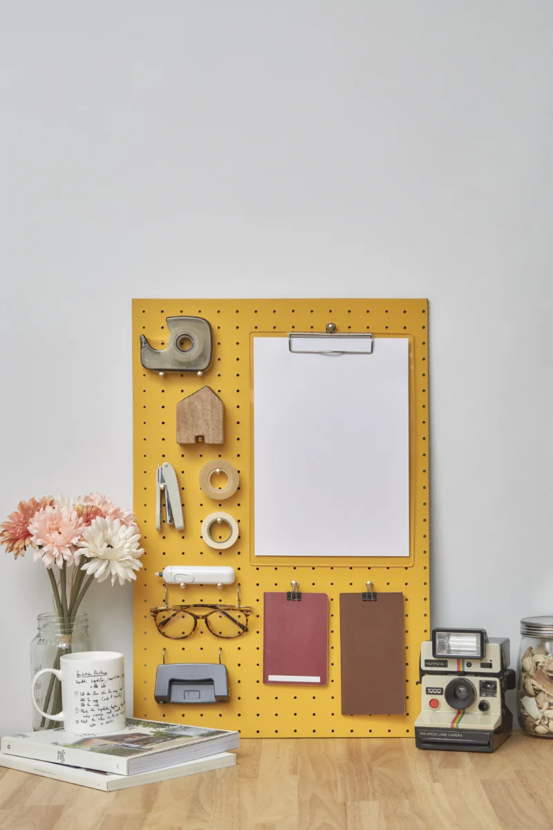 แผ่น Pegboard ทำสีขึ้นโครง แบบสั่งตัด